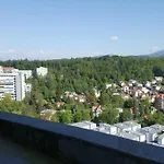 Bei Lkh Graz,1X Parkplatz,15 Stock!
